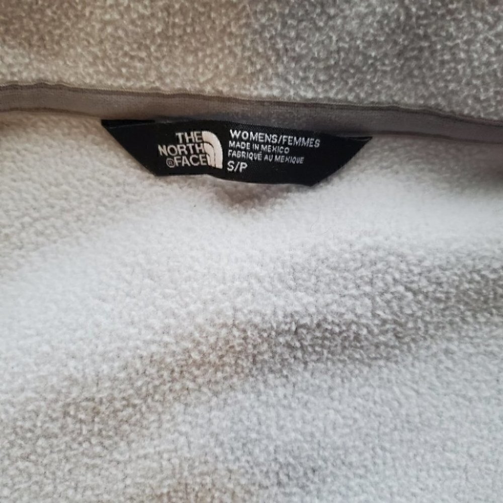 The North Face Fleece - Picture 8 of 8